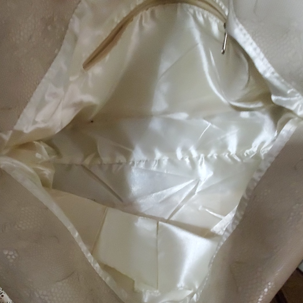 Purse - Picture 6 of 8